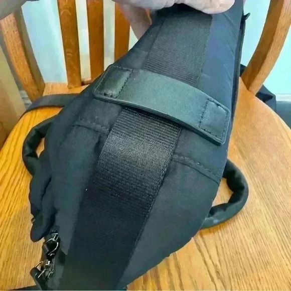 Tumi Voyageur Cassidy Satchel in Dark Navy Luggage Sleeve Dark Silver Hardware - Picture 10 of 16